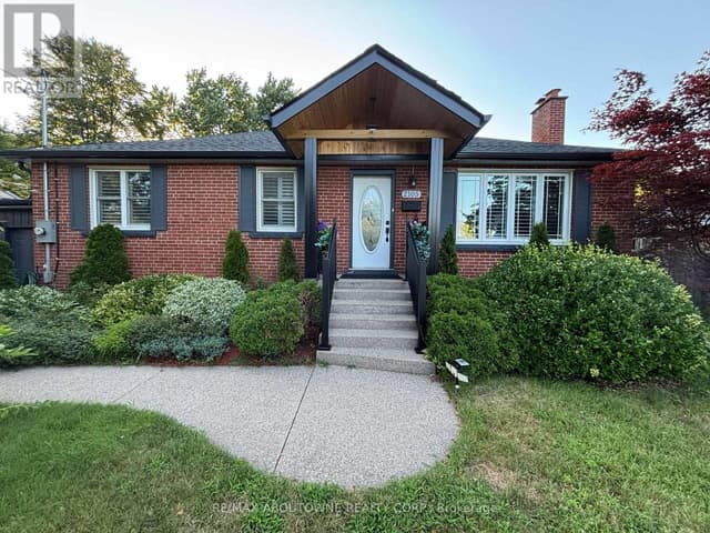 2105 Maplewood Dr.