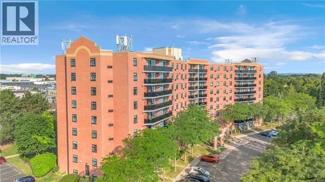 9 Bonheur Ct. Unit 815
