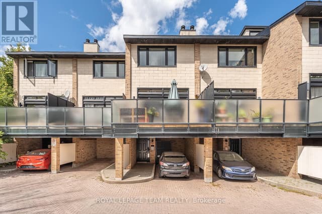 17 - 575 Old St Patrick St.
