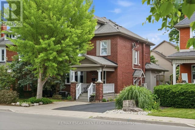 2116 Caroline St.