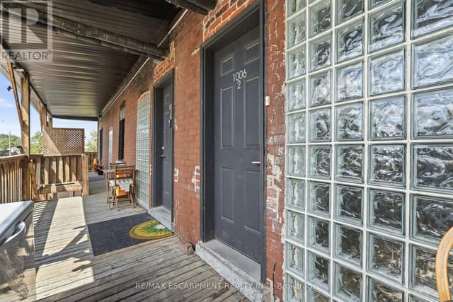 02 - 1006 King St. E