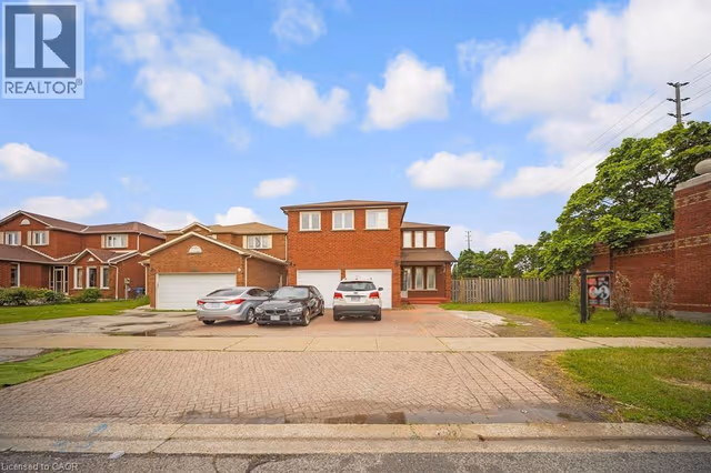 692 Huntington Ridge Dr.