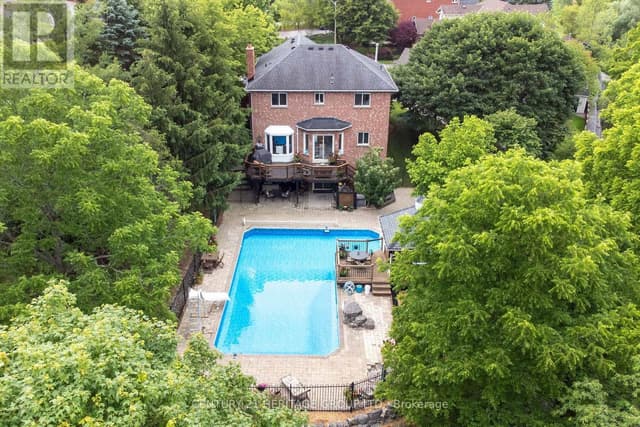28 Taywood Ct.
