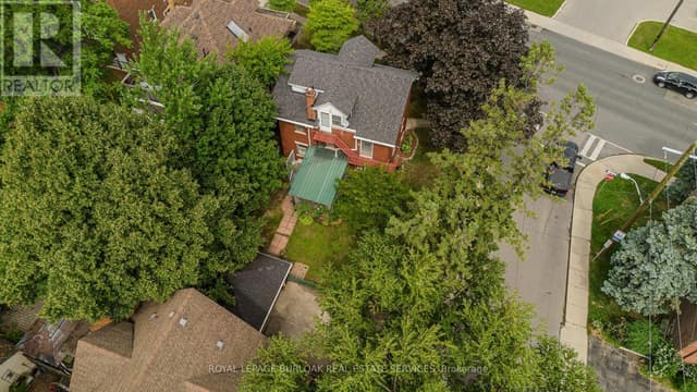 1088 King St. E