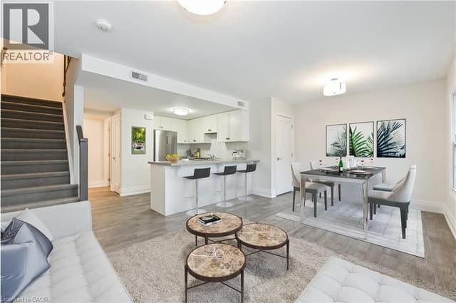 760 Lakeshore Rd. E Unit 207