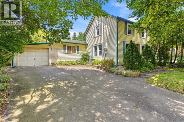 361 Dundas St. E