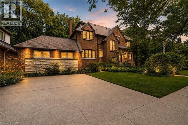 4 Forsyth Ave. N