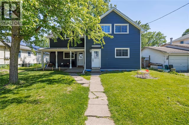 54 E Chestnut St. E