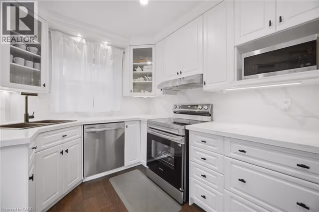 3217 Hazelwood Ave.