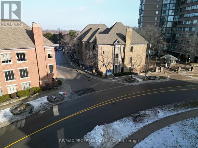 200 - 4255 Sherwoodtowne Blvd.