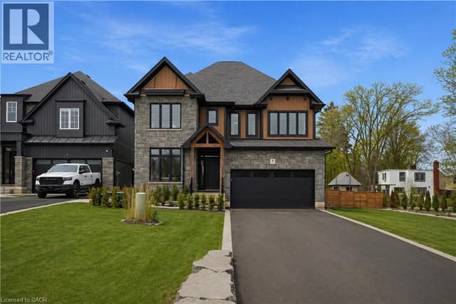 7 Bartlett Ave.