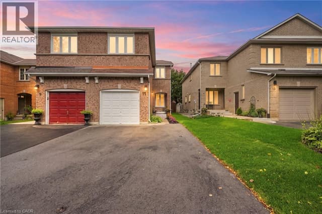 11 Wakefield Ln.