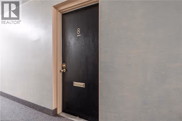 519 Claridge Rd. Unit 8