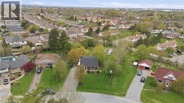 12 Valley Rd.