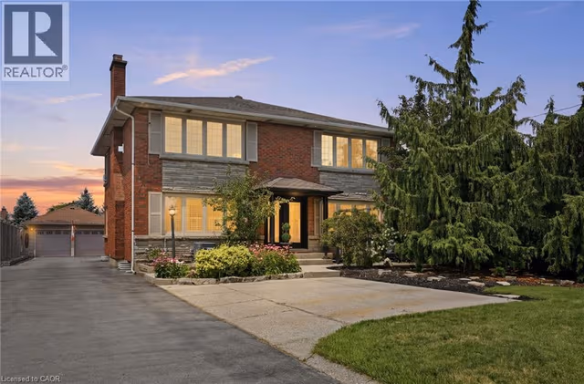 33 Centennial Pkwy. S