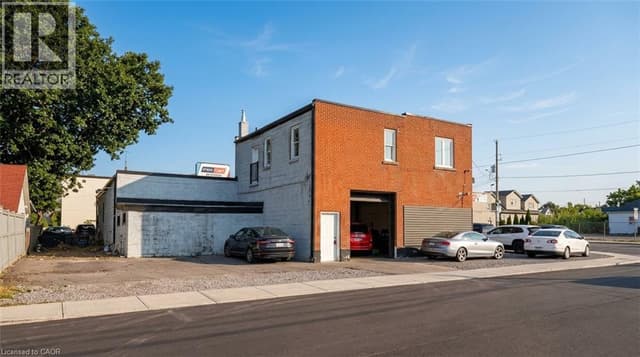 302 Queenston Rd.