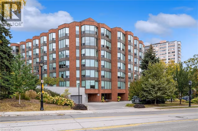 2121 Lakeshore Rd. Unit 404