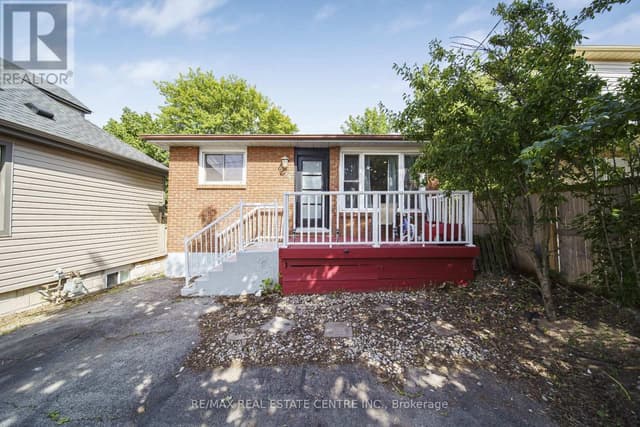 659 Upper Wellington St. E