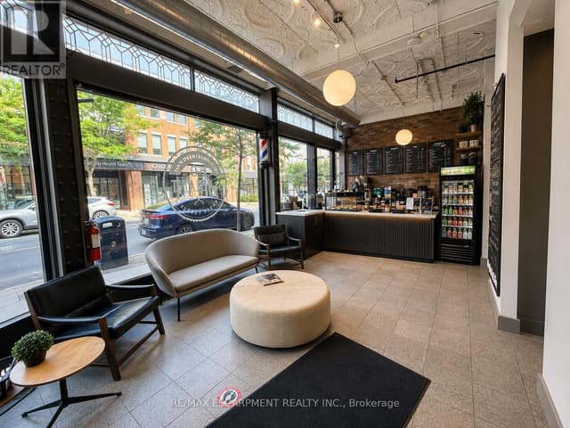 18 - 118 James St. N