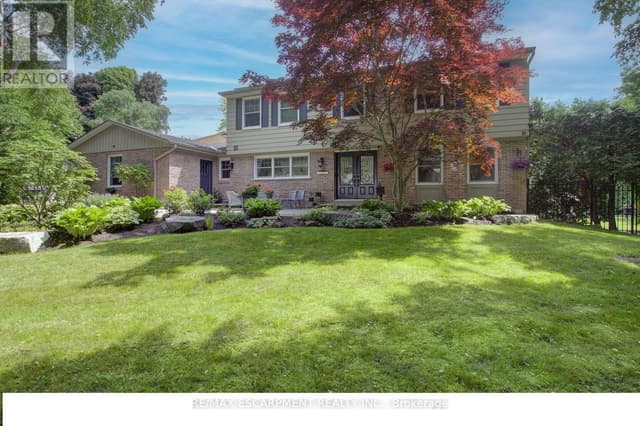 996 Cresthampton Ln.