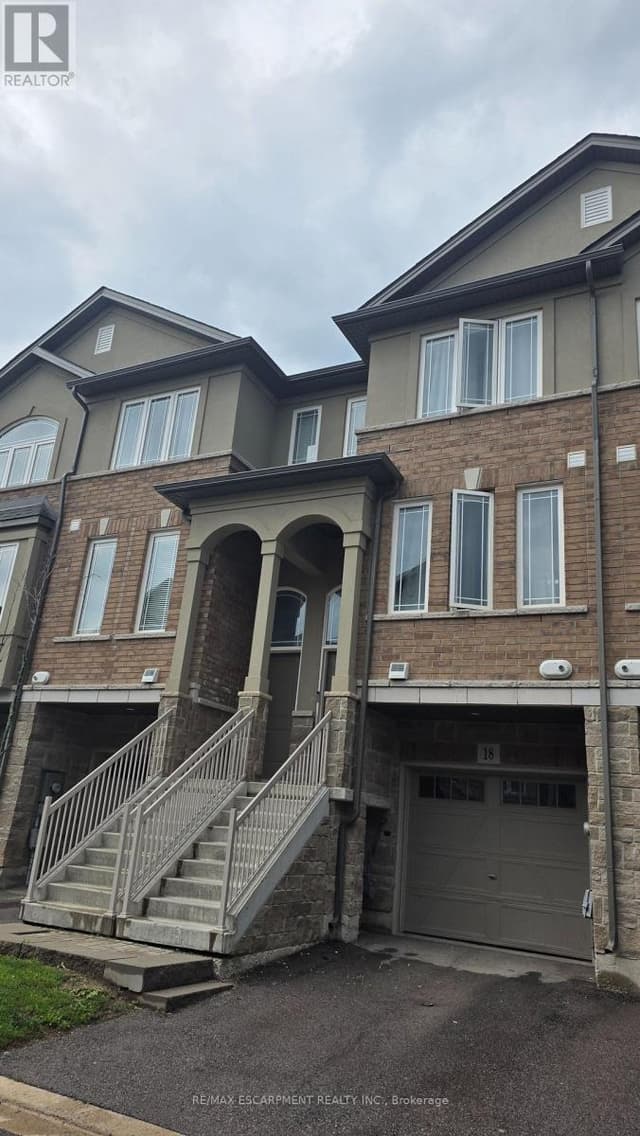 18 Aqua Ln.