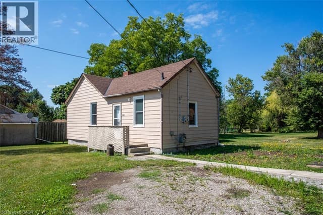 2712 Upper James St.