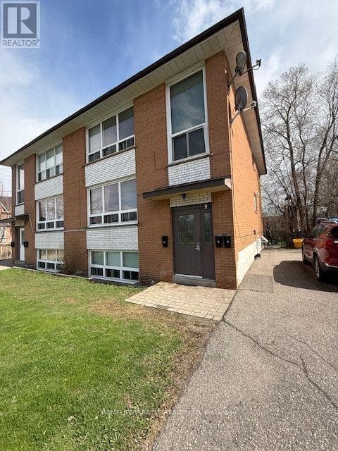 9 Ellen St.