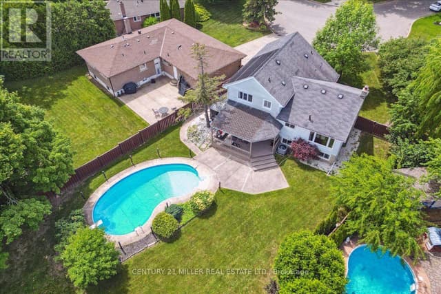 2442 Woburn Cres.