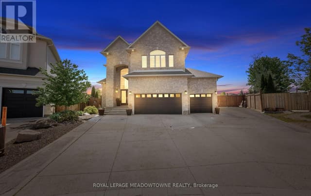 4 Playfair Ct.