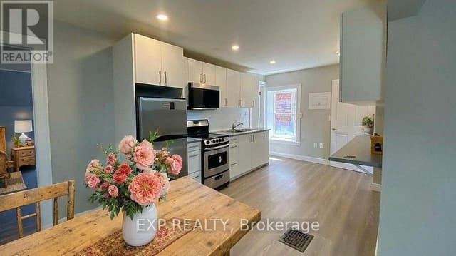 103 - 72 Victoria Ave. S