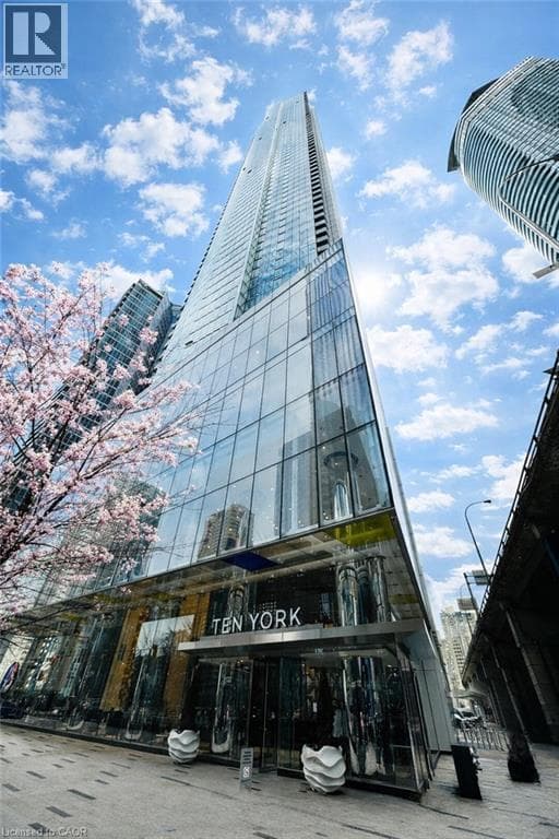 10 York St. Unit 3807