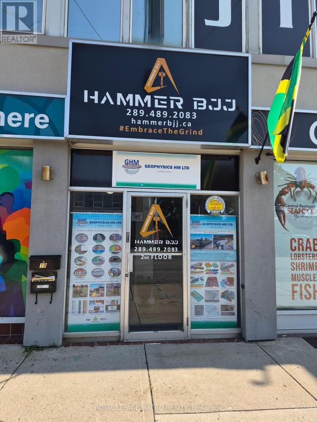 17 & 19 - 289 Queenston Rd.