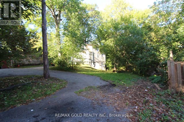 961 Lakeshore Rd. W