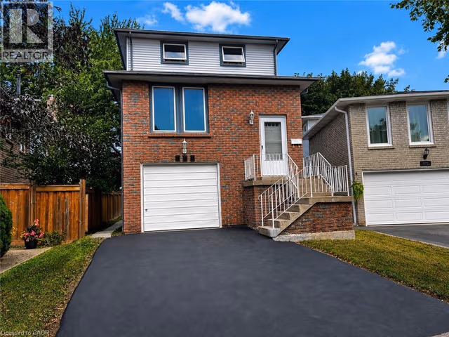 569 Hayward Cres.