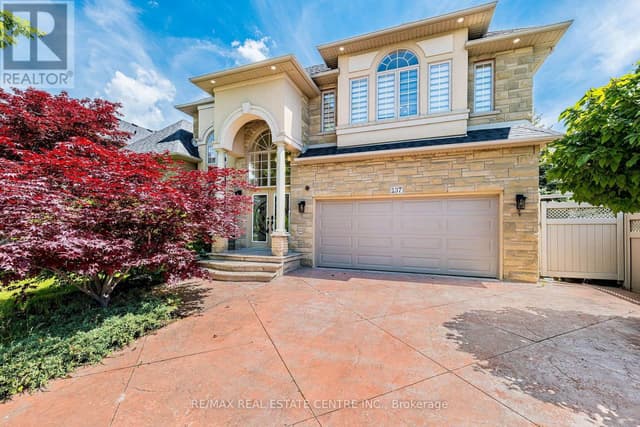 Ancaster - 137 Cloverleaf Dr.