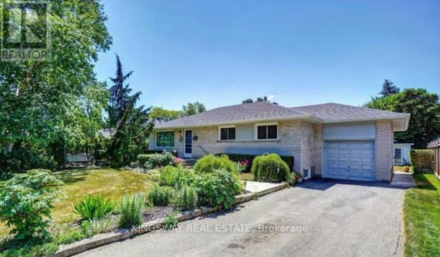 16 Plainsman Rd.
