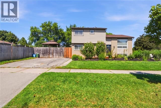 3 Prideaux St.