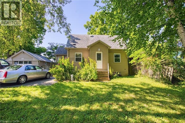 99 Mohawk Rd. W