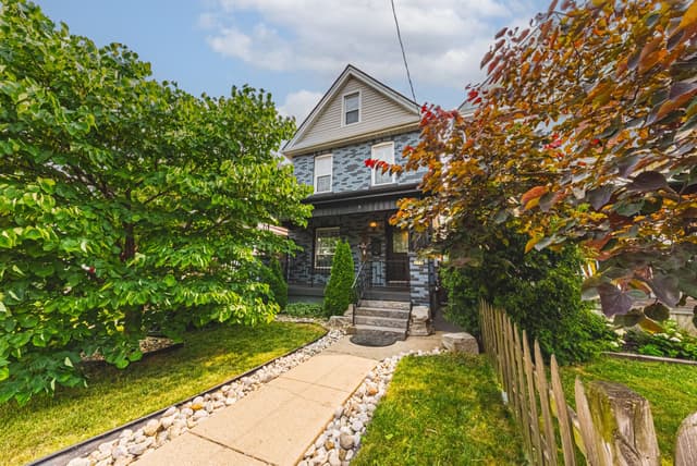 218 Grosvenor Ave. N Hamilton On L8l 7s9