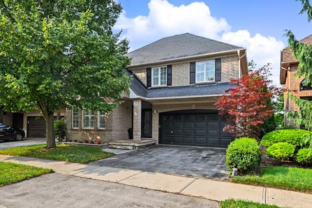 2376 Oakhaven Dr. Oakville On L6m 4a4