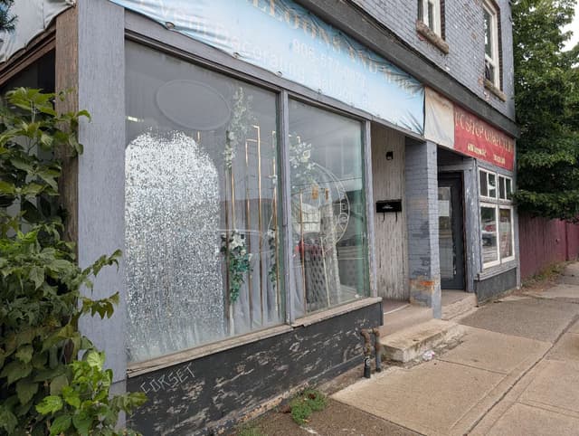 600-602 Barton St. E 602 Hamilton On L8l 2z7