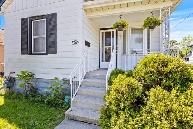 10 Monck St. St Catharines On L2s 1l6