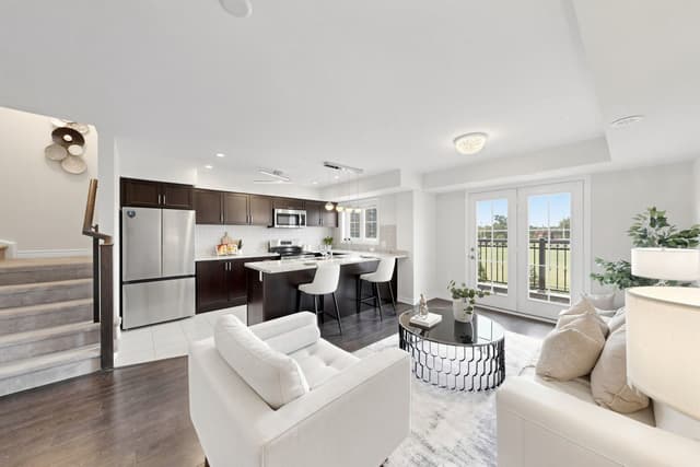 2441 Greenwich Dr. 11 Oakville On L6m 0s3