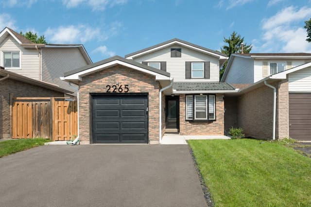 2265 Middlesmoor Cres. Burlington On L7p 3x2