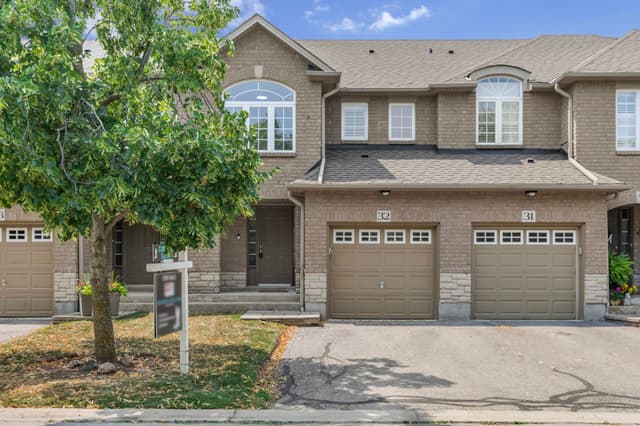 130 Robert St. 32 Milton On L9t 6e3