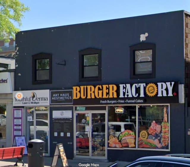 47 Lakeshore Rd. E Mississauga On L5g 1c9