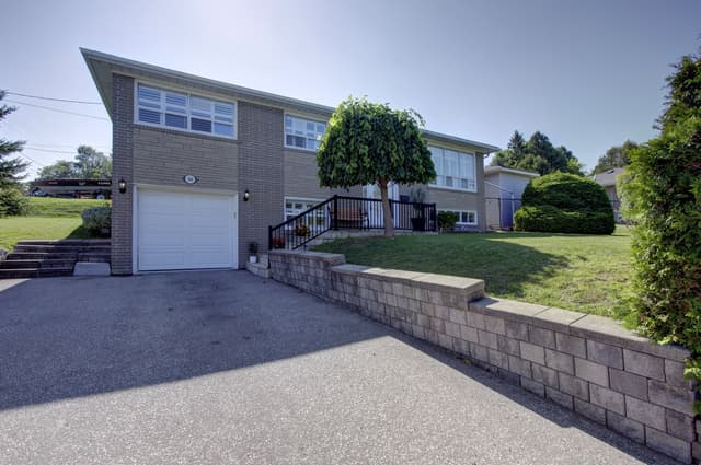 146 Vista Dr. Mississauga On L5m 2e6