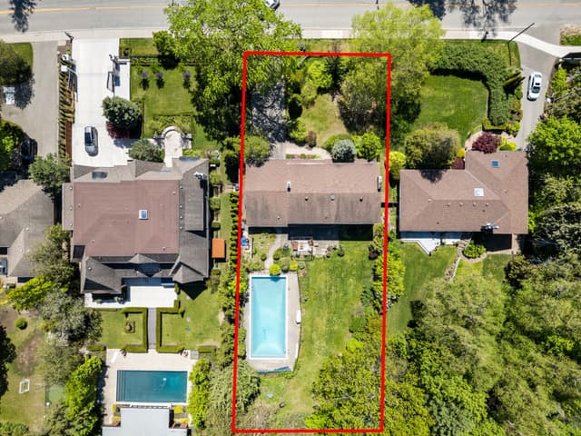 865 Meadow Wood Rd. Mississauga On L5j 2s7