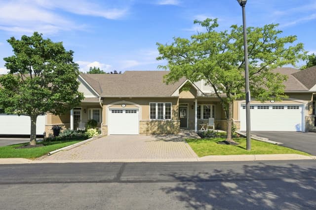 212 Stonehenge Dr. 41 Hamilton On L9k 1n4