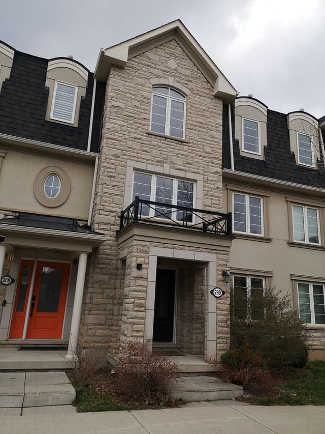 290 Ellen Davidson Dr. Oakville On L6m 0v5